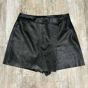 Zara black mini faux leather skort